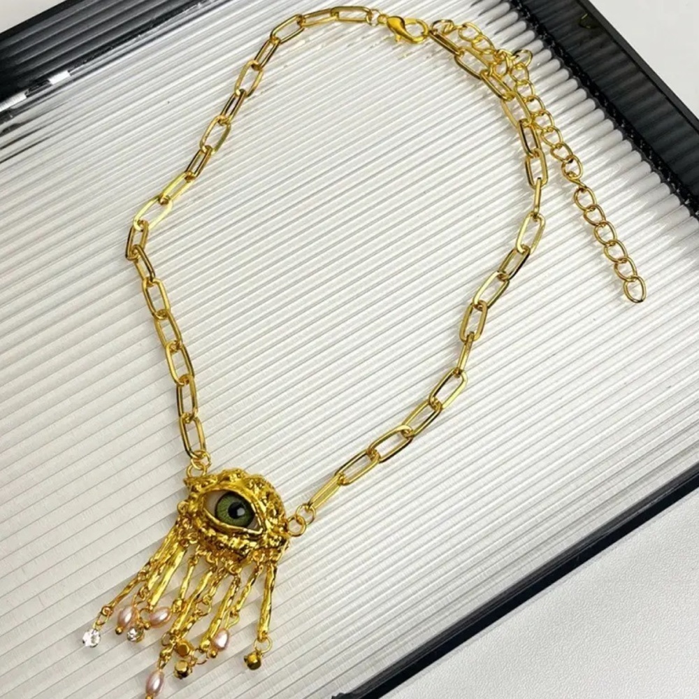 New!!Vintage Eye Gaze Pearl Choker – Gothic Exaggerated Tassel Necklace A8-275 - Picture 2 of 3